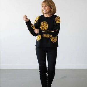 Zhuchongyun 3D floral jacquard sweater black gold rose knit top size 36/s